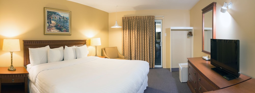 Business Room, 1 King Bed, Refrigerator, Sea View photo 2