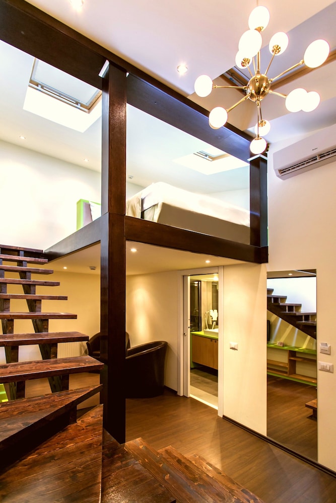 Premium Studio Suite photo 2
