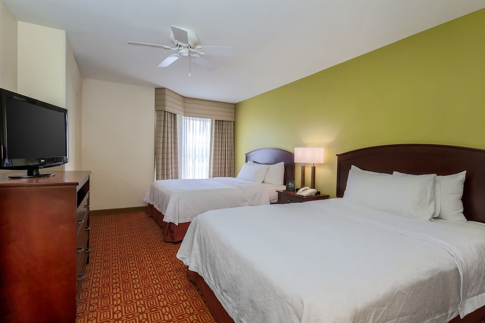 Suite, 2 Queen Beds, Accessible, Non Smoking (Hearing) - Photo 2
