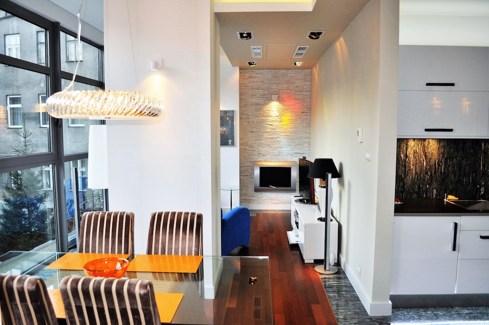 Deluxe Suite, 1 Bedroom, 1 Living Room, Balcony (60 M2)