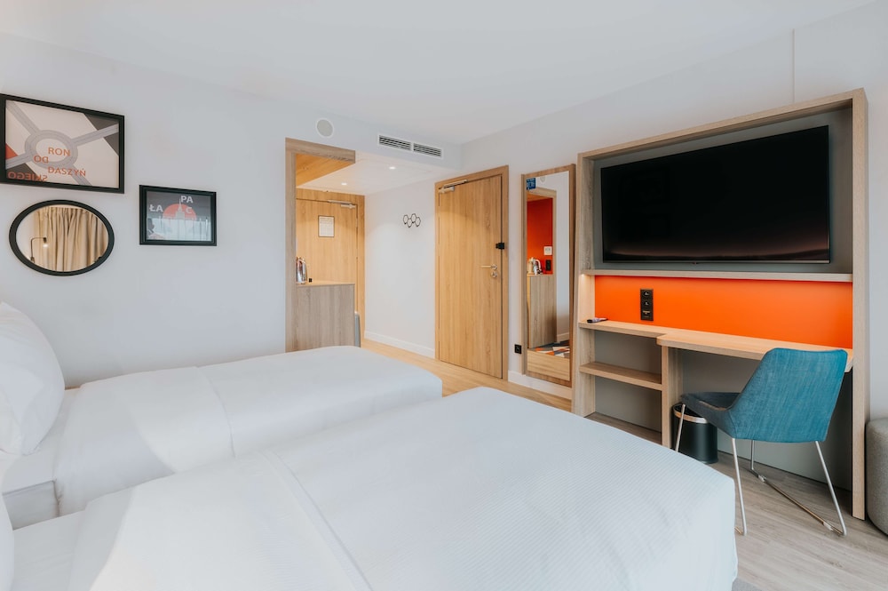 Standard Twin Room, 2 Twin Beds - Photo 2