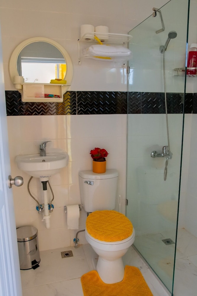 Standard Studio, 1 Bedroom, Ensuite, Partial Ocean View