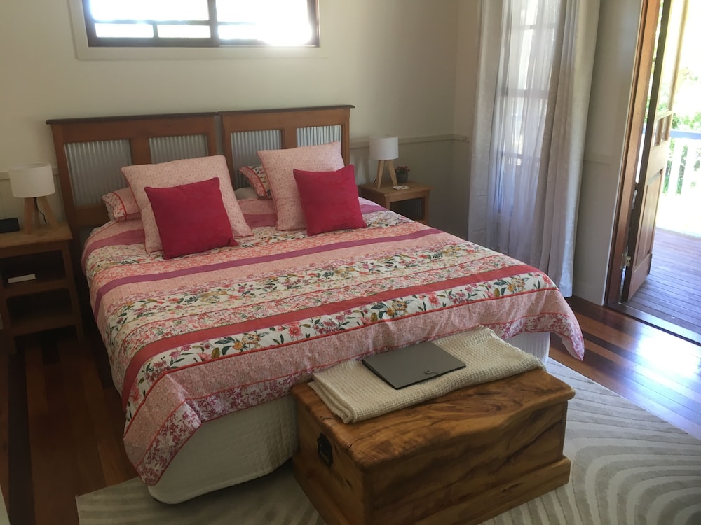 Standard Room, Non Smoking, Balcony (1 Night Getaway) photo 2
