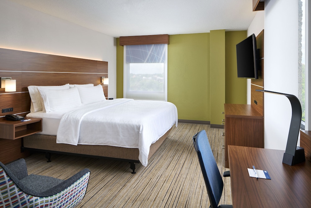 Standard Room, 1 King Bed, Accessible (Mobility Accessible) - Photo 3