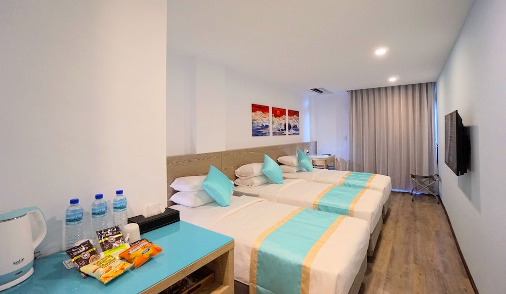 Triple Room, 3 Twin Beds photo 2