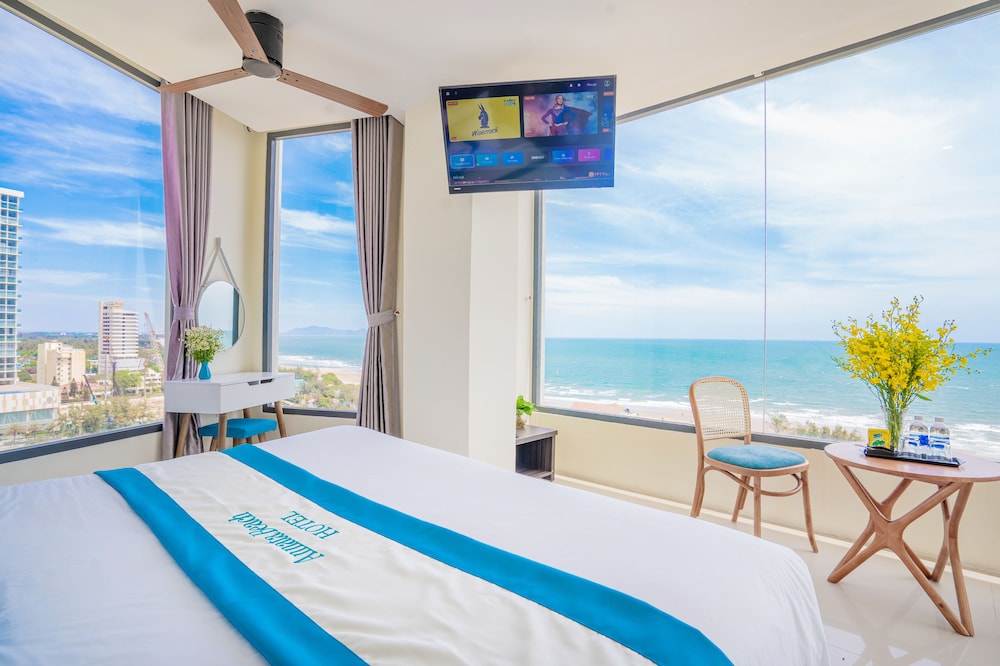 Suite, Sea View - Photo 3