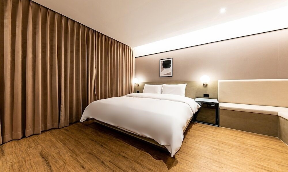 Deluxe Room - Photo 1