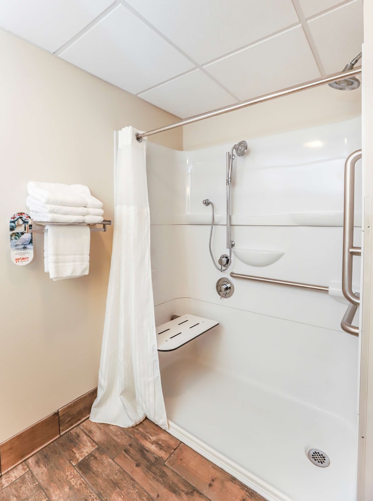 SureStay Plus by Best Western Elizabethtown Lancaster, Photo 2