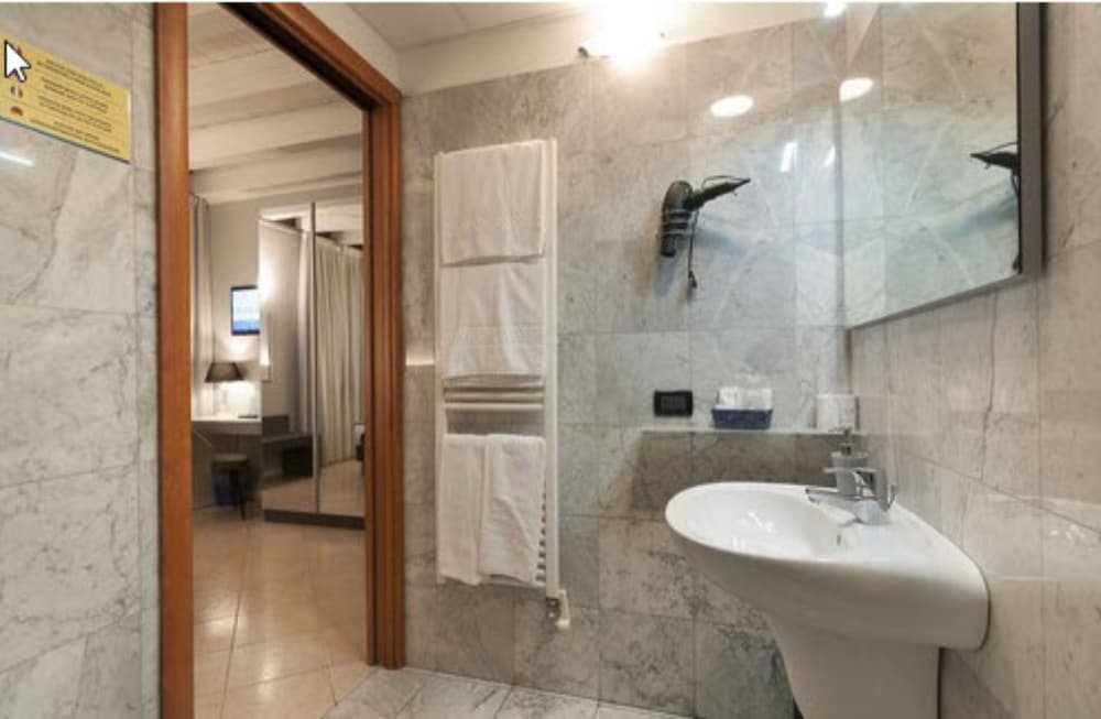 Comfort Double Room, 1 Queen Bed, Balcony photo 2