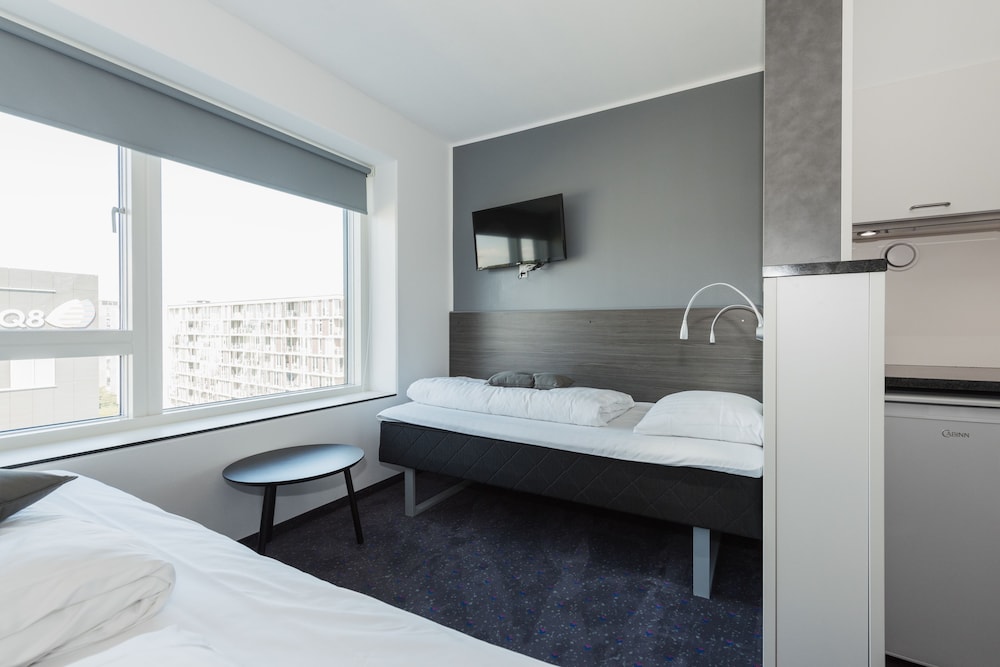 Studio, 2 Twin Beds, Kitchenette photo 1