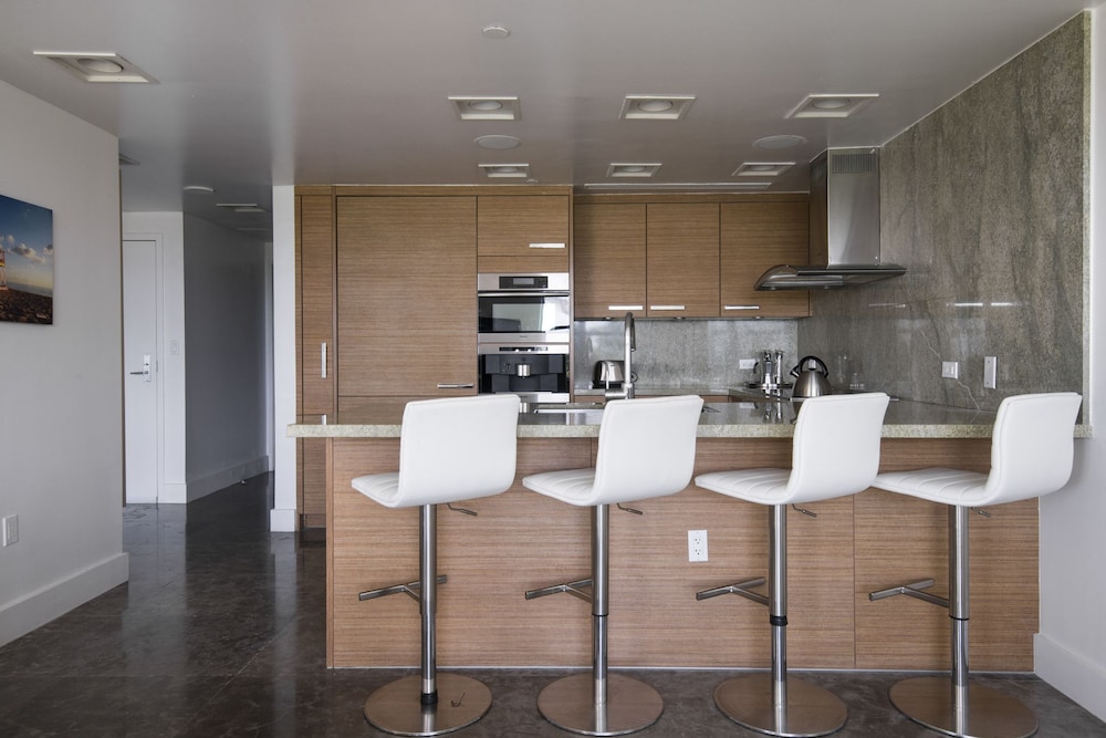 Luxury-Prime-2BR-Condo On Ocean Drive, Billede 11