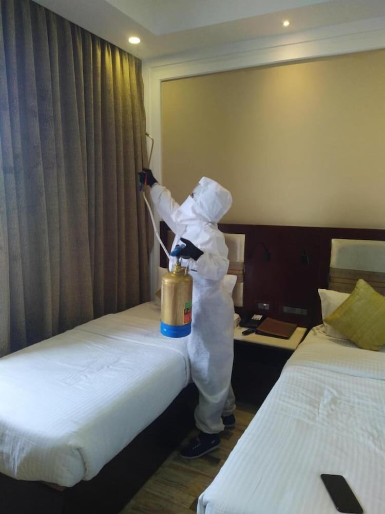 Deluxe Double or Twin Room - Photo 5