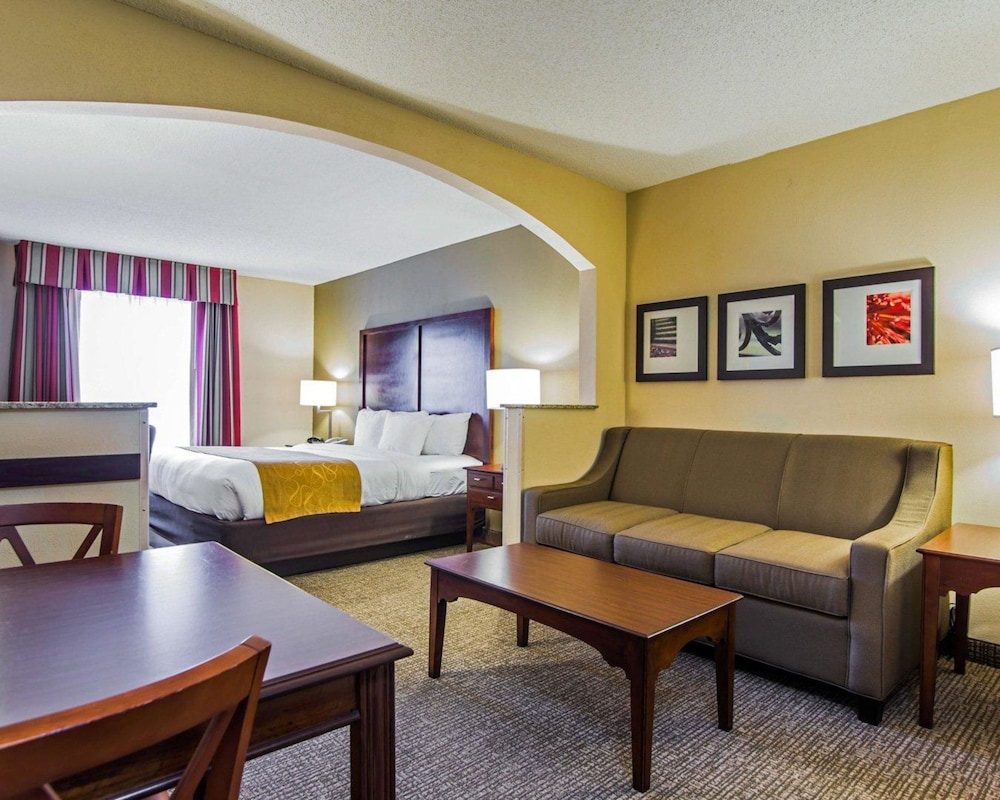 Suite, Non Smoking - Photo 1