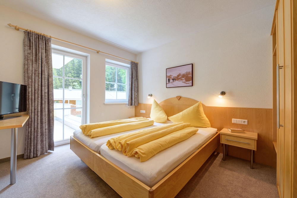 Premium Condo photo 3