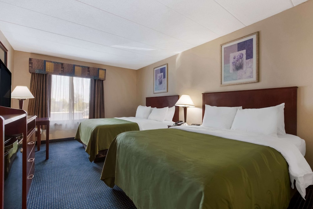 Room, 2 Double Beds, Accessible, Non Smoking (Roll-In Shower)