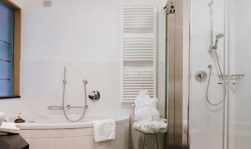Exclusive Suite - Photo 15