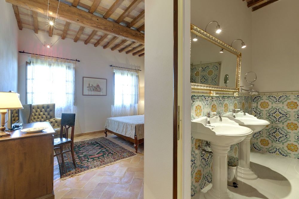 Comfort Double Room, 1 Queen Bed, Garden View, Ground Floor photo 3