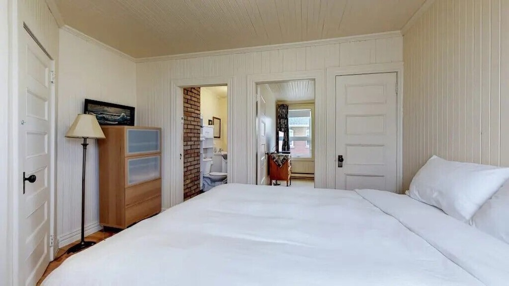 Basic Apartment