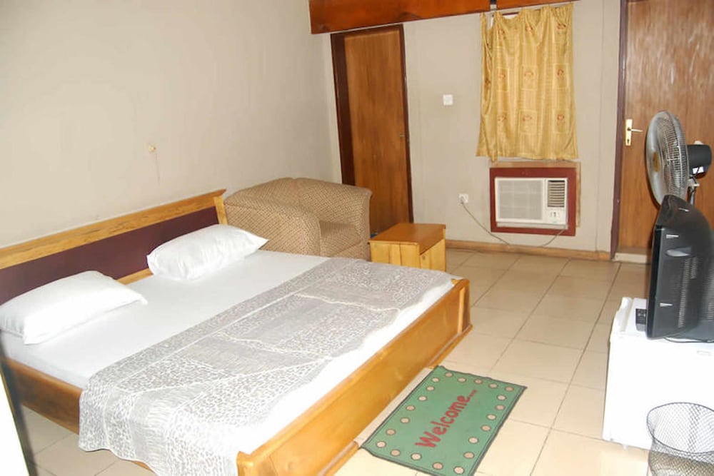 Basic Room, 1 Double Bed, Non Smoking photo 1