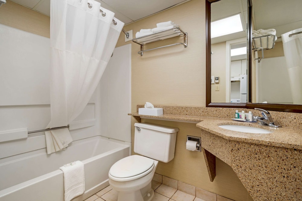Room, Multiple Beds, Non Smoking (Efficiency) photo 2