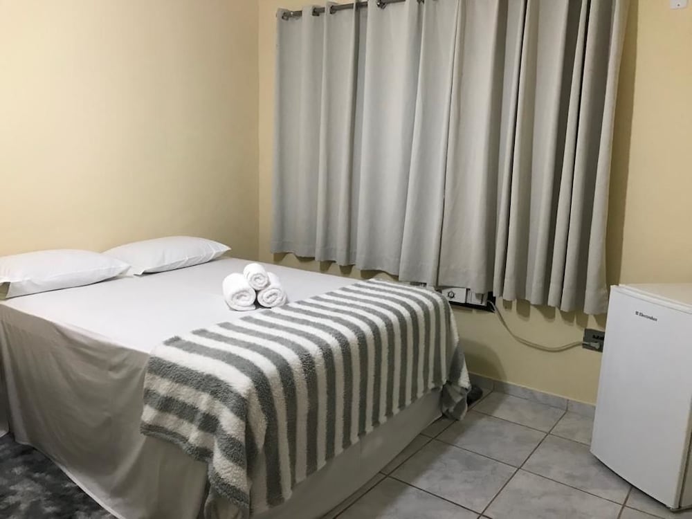 Double or Twin Room - Photo 4