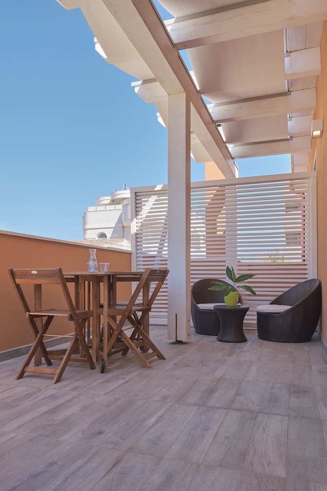 Premium Studio, Patio