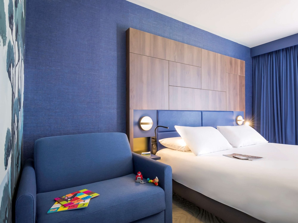 Privilege, Room, 1 Double Bed with Sofa bed, Balcony, Garden View - Photo 11