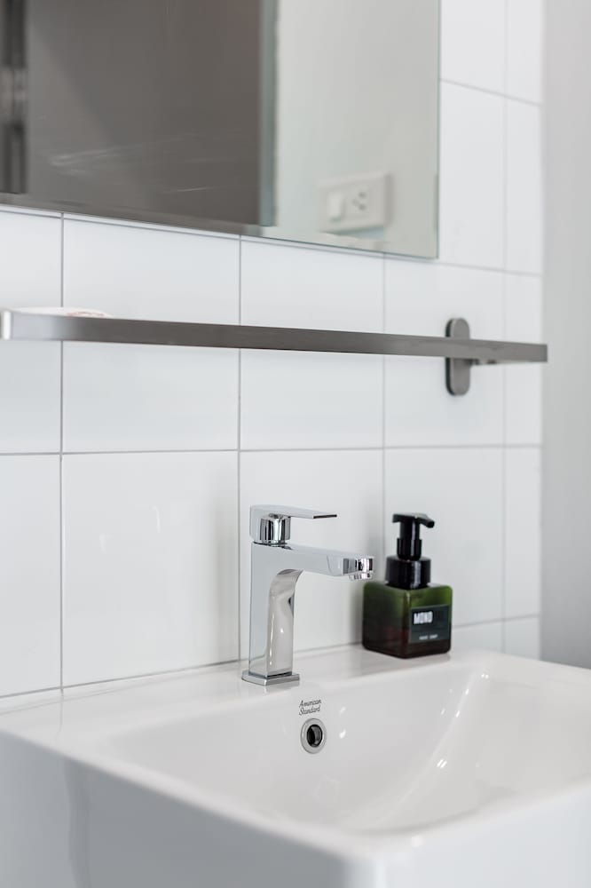 Deluxe Room, Bathtub - Photo 22