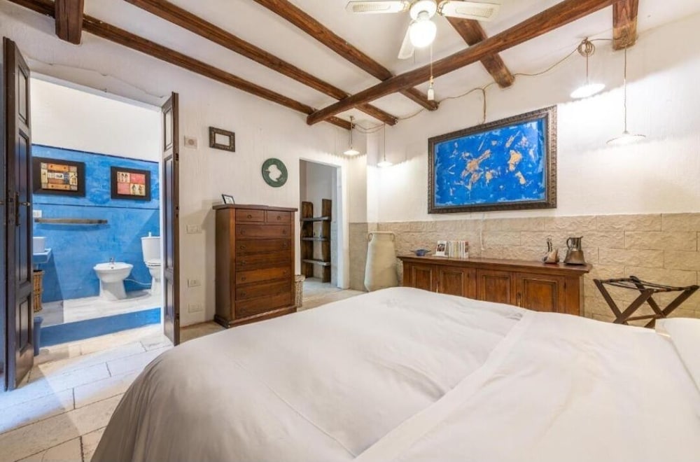 Classic Double Room (Vista Patio) photo 2