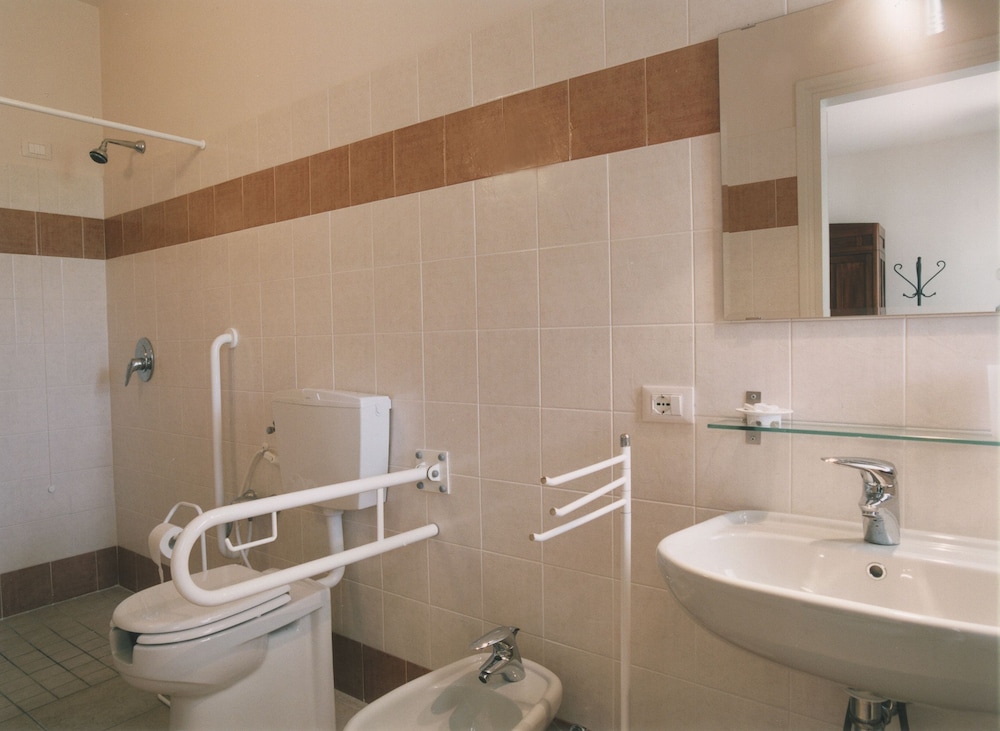 Double or Twin Room photo 2