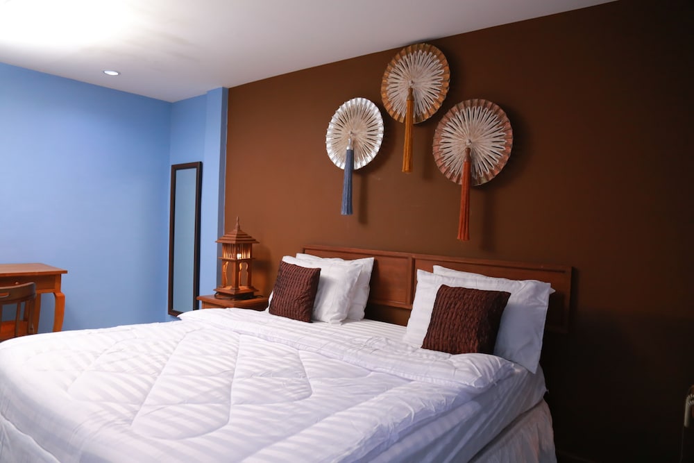 Deluxe Double Room, 1 King Bed photo 2
