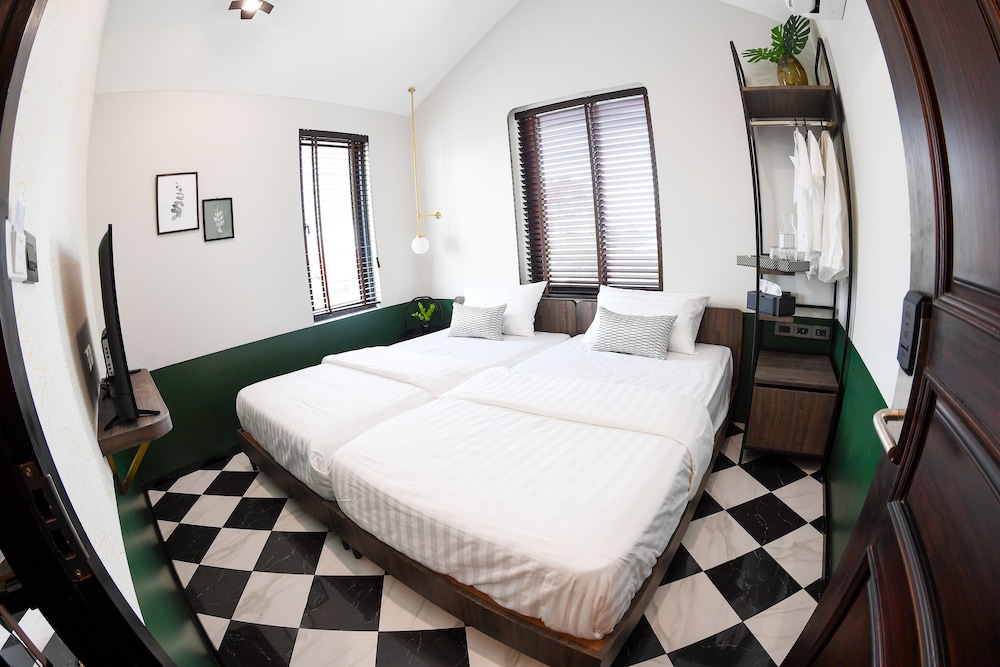 Standard Twin Room photo 3