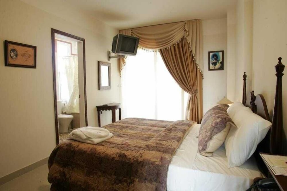 Comfort Double or Twin Room