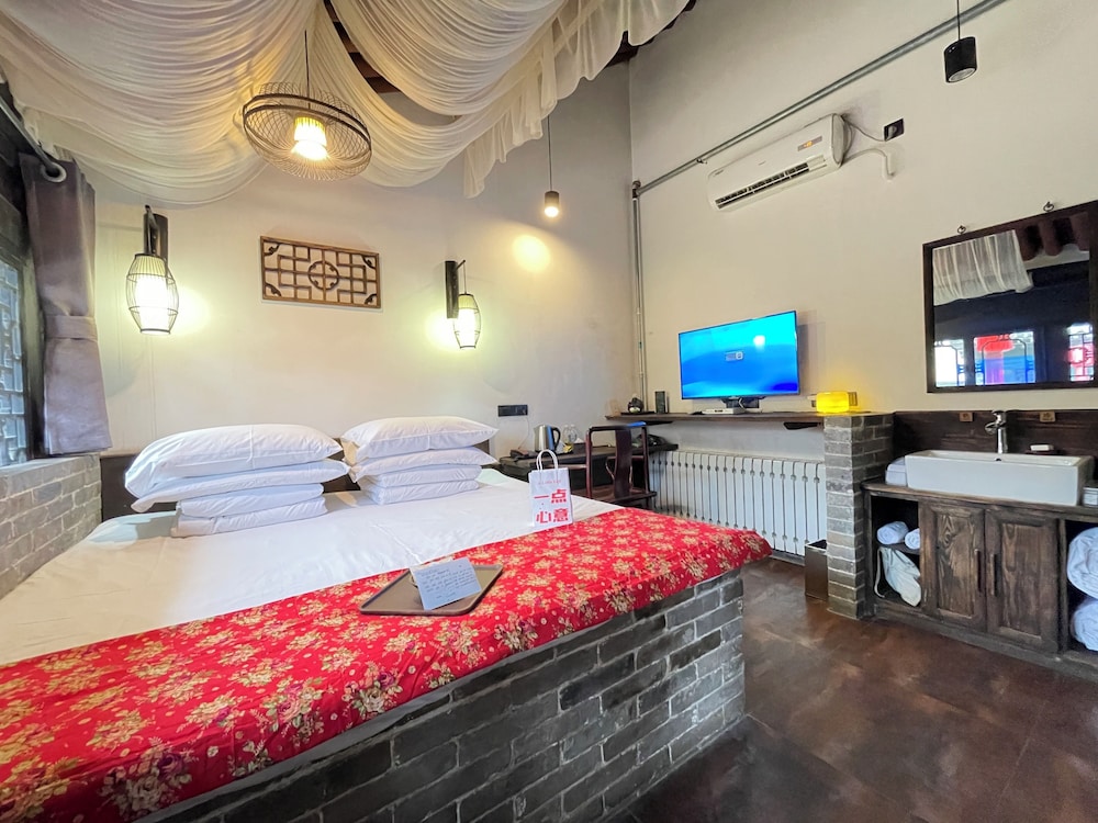 Second Floor Traditional Kang Bed Room