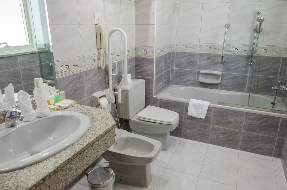 Premium Double / Twin Room photo 2