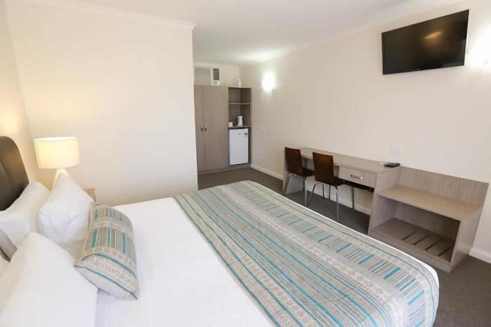 Deluxe Suite, 1 Bedroom, Non Smoking (King Deluxe) photo 3
