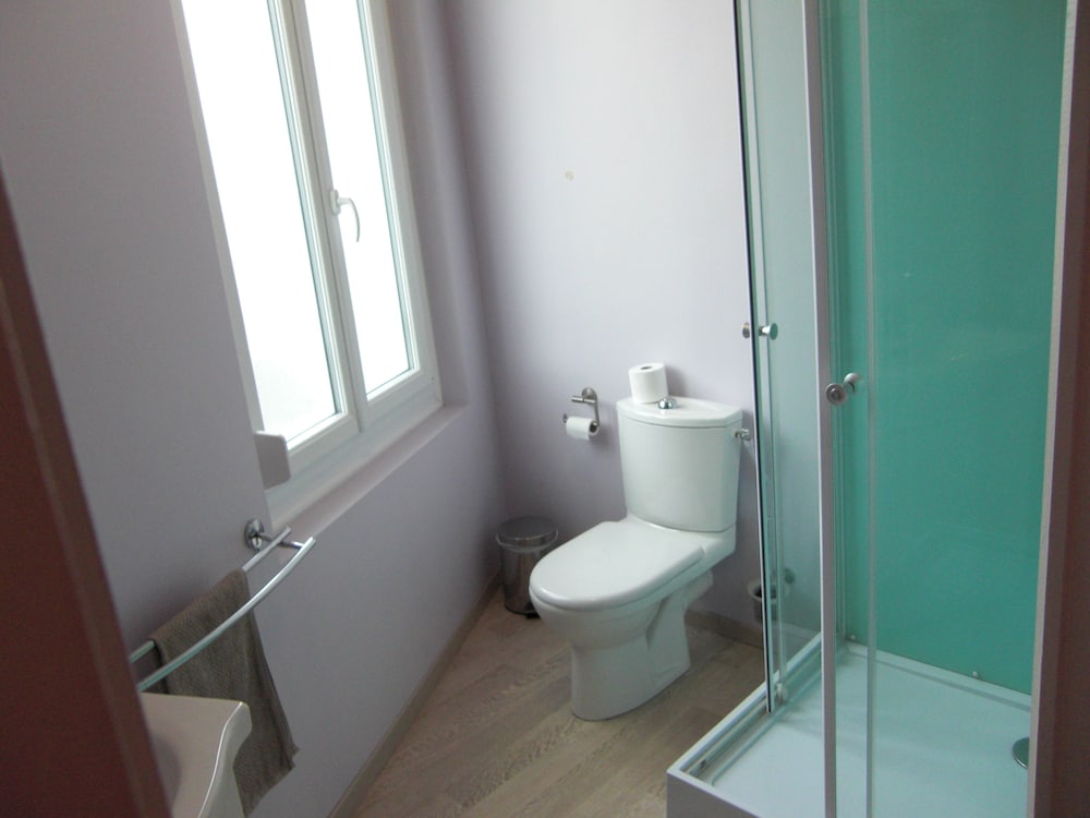 Twin Room - Photo 4