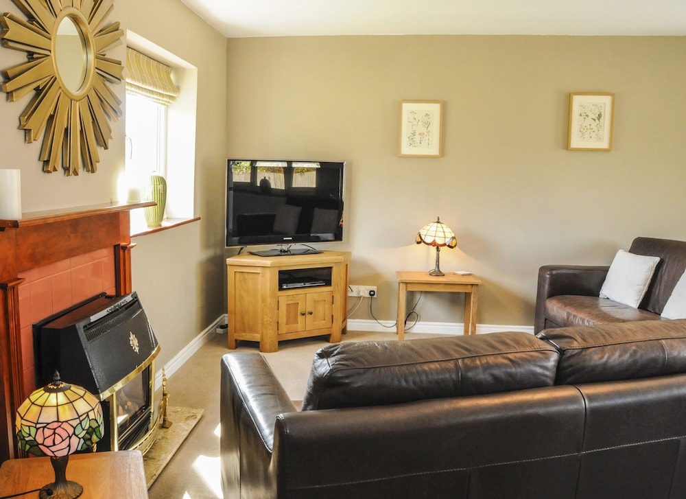 Classic Cottage, Private Bathroom, Garden View (Rose -  self catering) photo 3