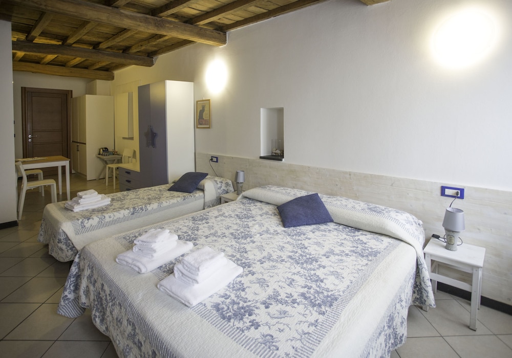 Double Room, Sea View (with extra bed) photo 1