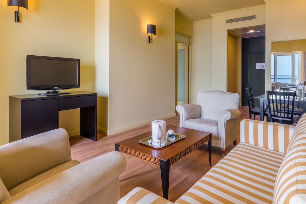 Superior Suite Sea View - Photo 13