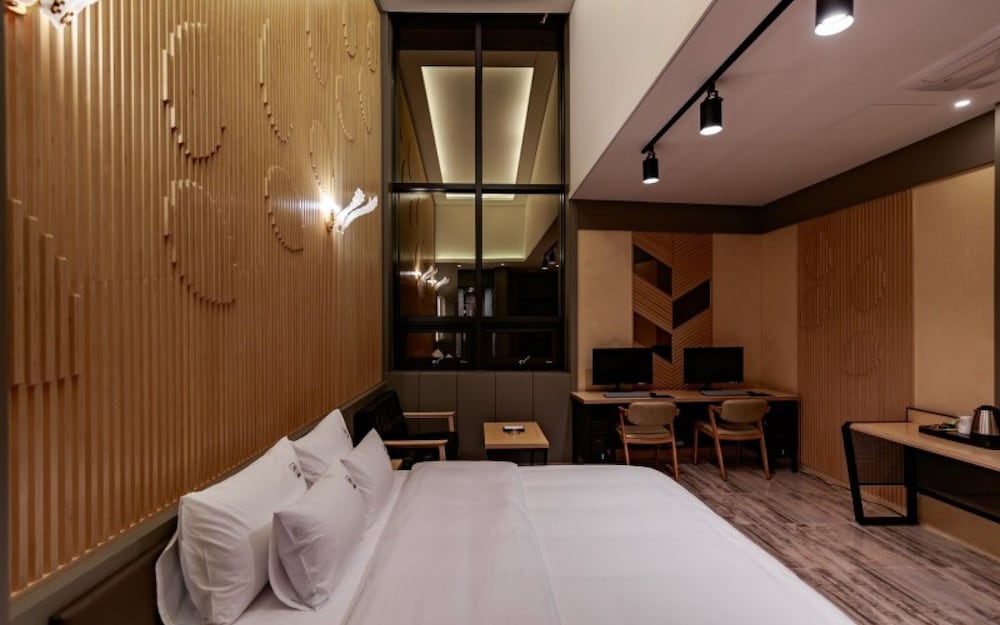 Room (PC 217) photo 3