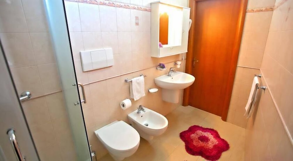 Basic Double Room - Photo 4