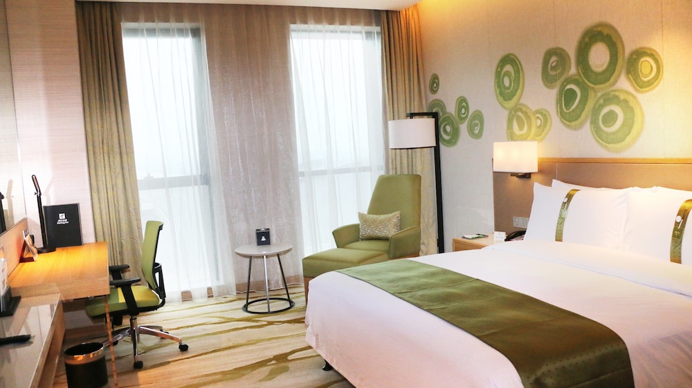 Standard Room, 1 King Bed photo 1