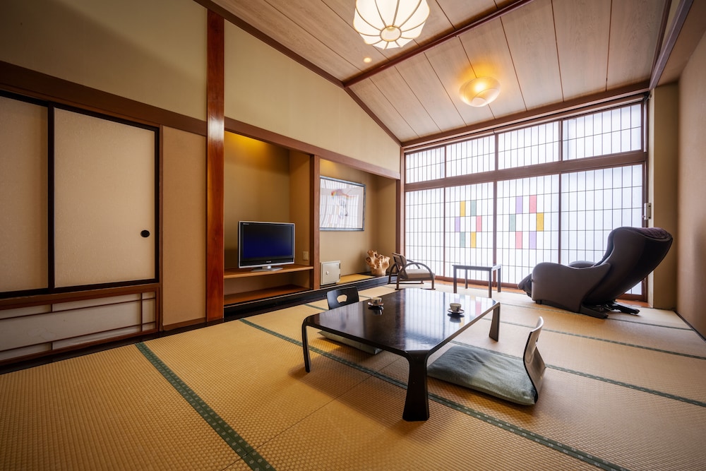Superior Quadruple Room photo 2