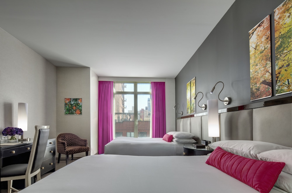 Superior Room, 2 Queen Beds photo 3