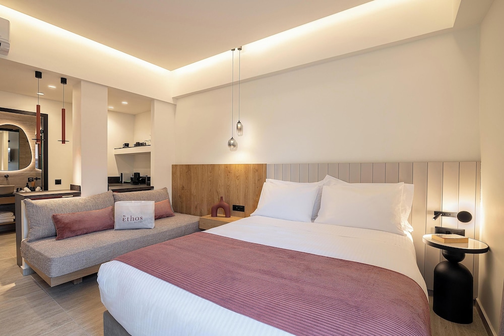 Superior Suite, City View