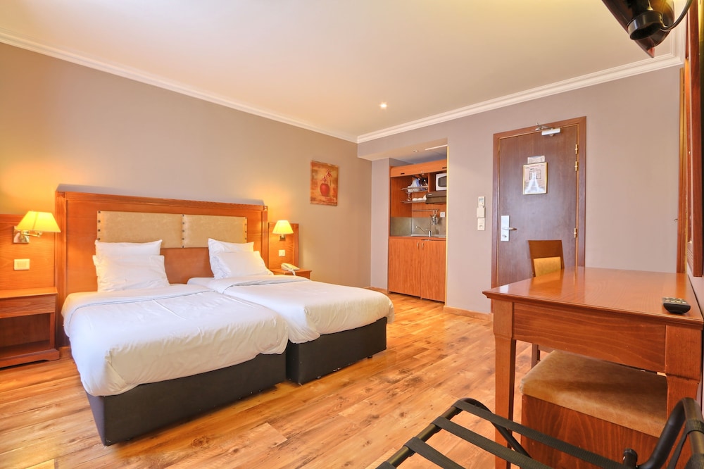 Classic Triple Room, 3 Twin Beds photo 1