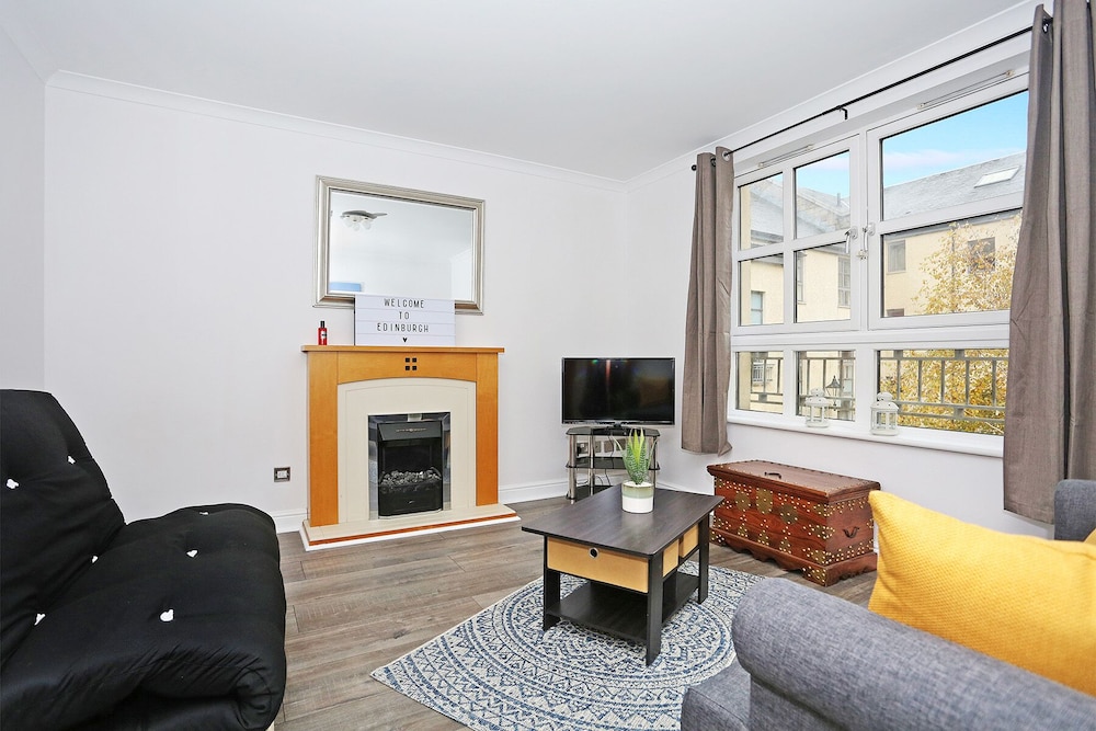 Apartment (2 Bedrooms)