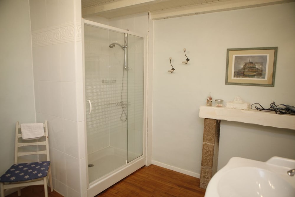 Suite (Les Trois Freres) photo 2
