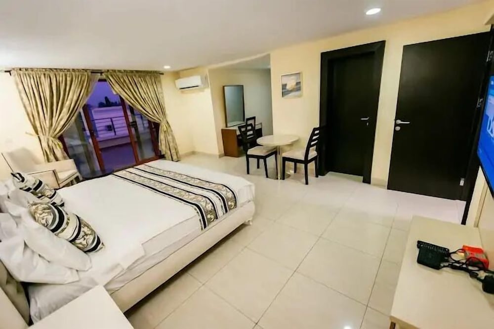 Economy Apartment, Balcony, City View photo 1